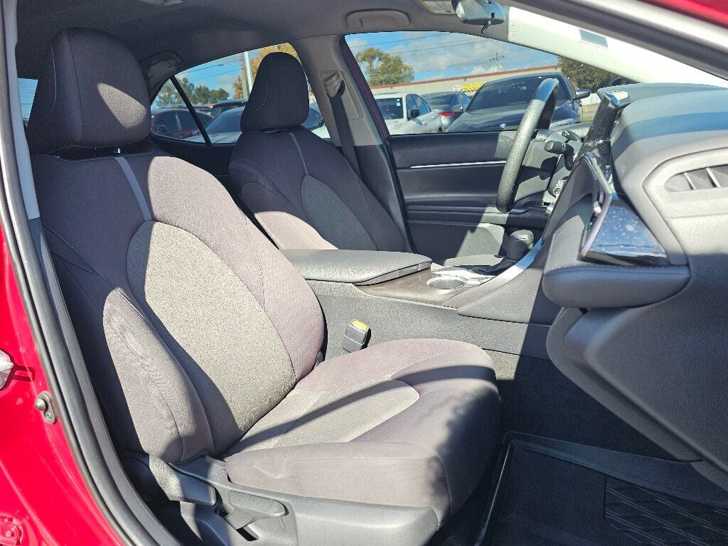 2021 Toyota Camry LE Automatic - 22932716 - 12