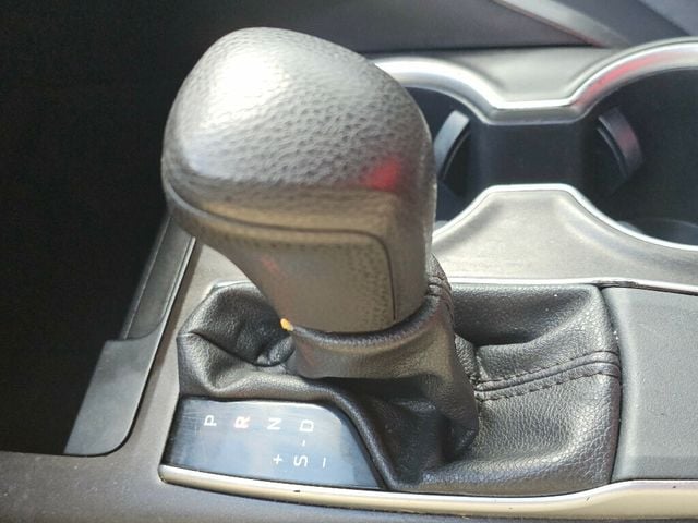 2021 Toyota Camry LE Automatic - 22932716 - 25