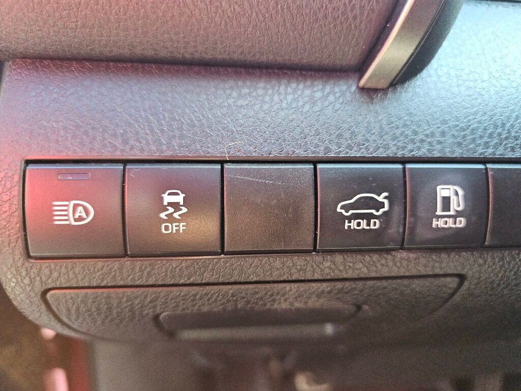 2021 Toyota Camry LE Automatic - 22932716 - 27