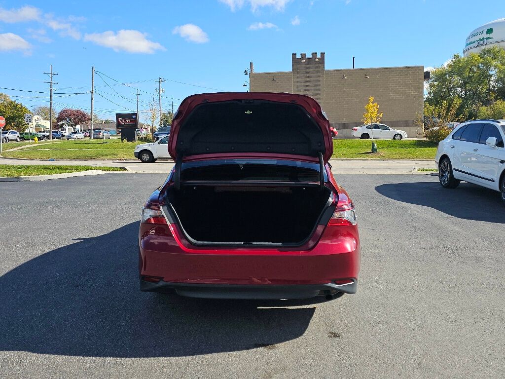 2021 Toyota Camry LE Automatic - 22932716 - 30