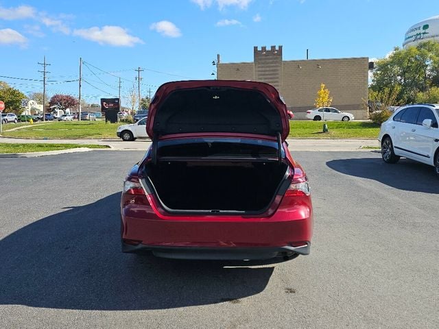 2021 Toyota Camry LE Automatic - 22932716 - 30