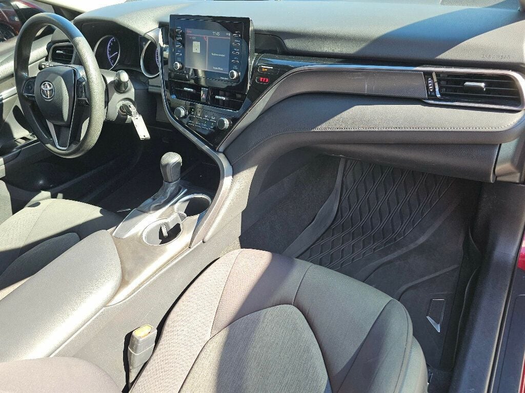 2021 Toyota Camry LE Automatic - 22932716 - 8