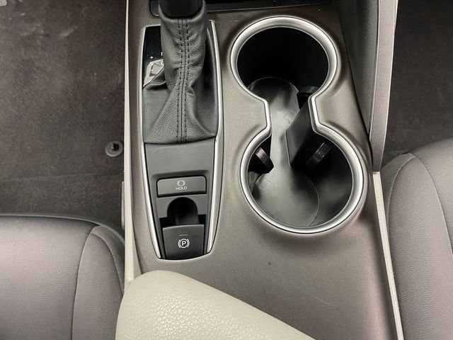 2021 Toyota Camry LE Automatic AWD - 22979760 - 28