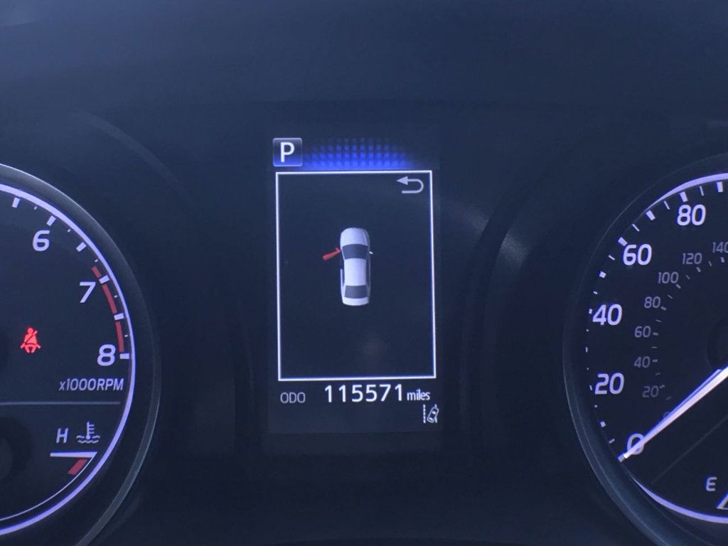 2021 Toyota Camry SE photo 15