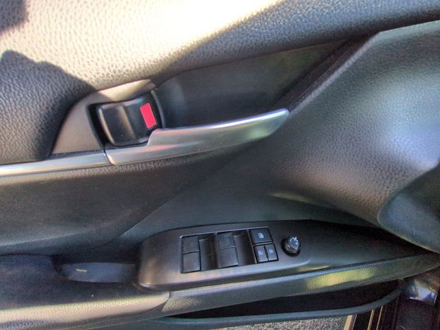 2021 Toyota Camry SE - 22978556 - 11
