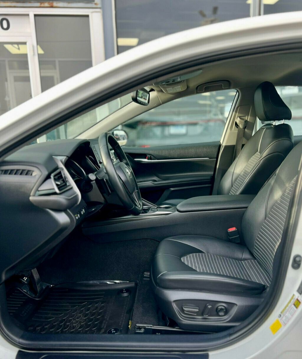 2021 Toyota Camry SE - 22956889 - 13