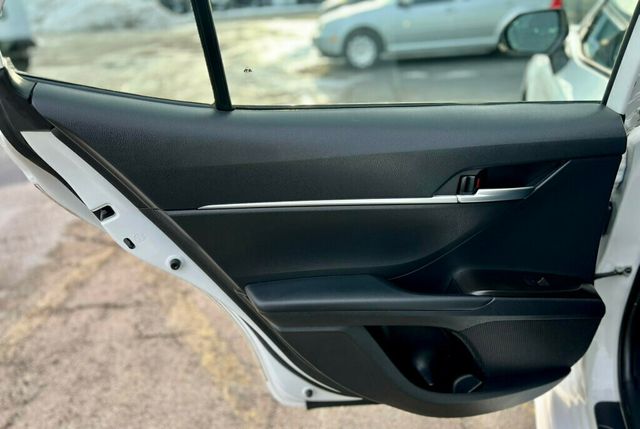 2021 Toyota Camry SE - 22956889 - 14