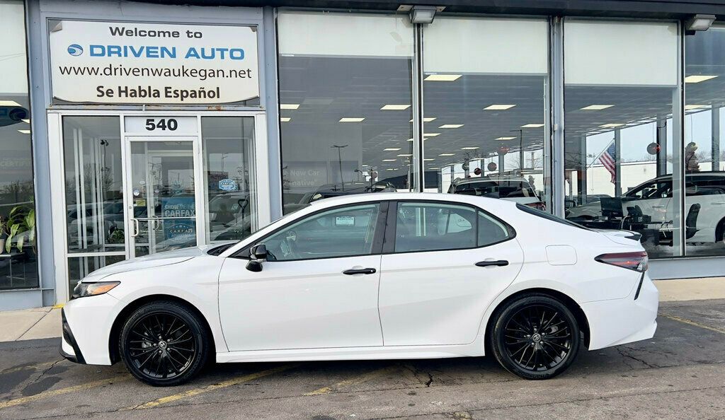 2021 Toyota Camry SE - 22956889 - 25