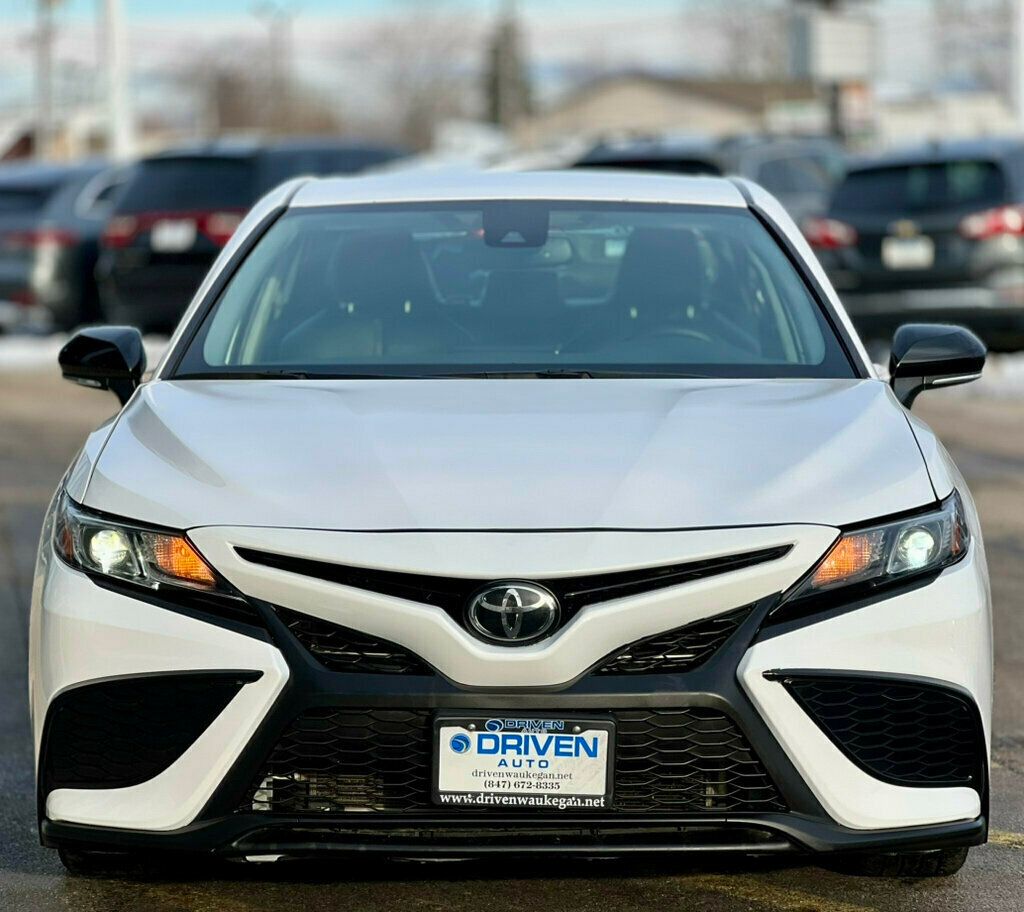 2021 Toyota Camry SE - 22956889 - 31