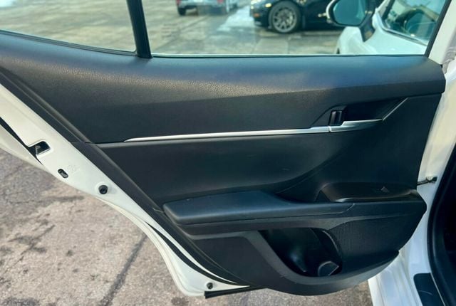 2021 Toyota Camry SE - 22979467 - 13