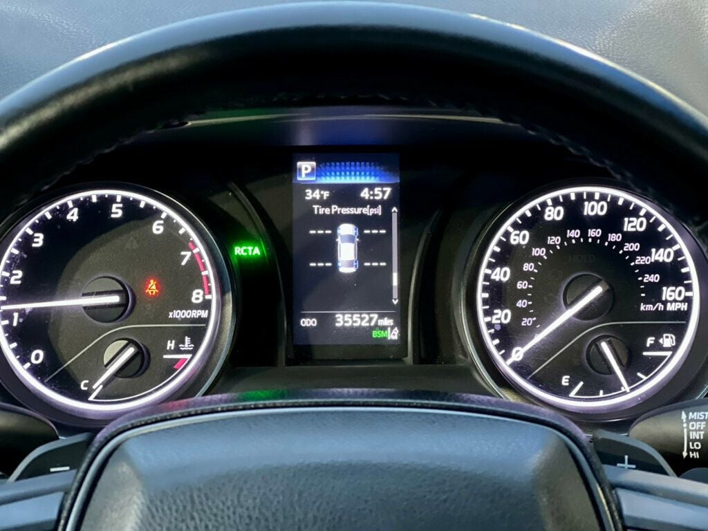 2021 Toyota Camry SE - 22979467 - 17