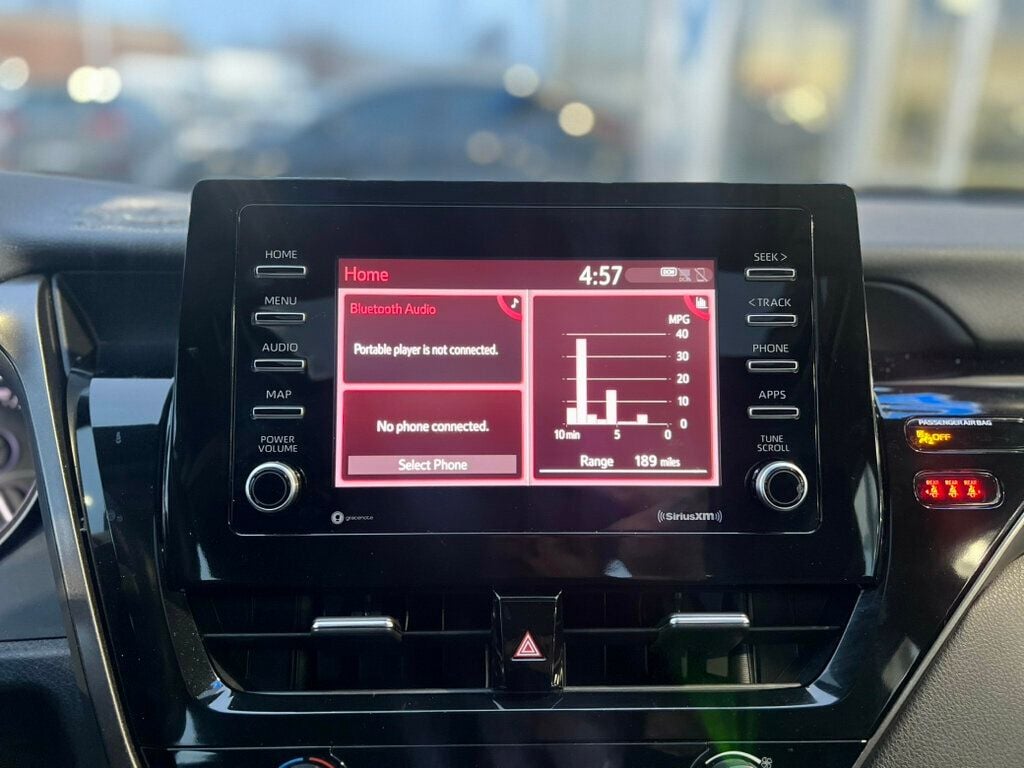 2021 Toyota Camry SE - 22979467 - 18