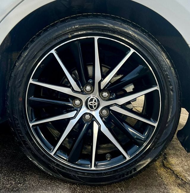 2021 Toyota Camry SE - 22979467 - 24