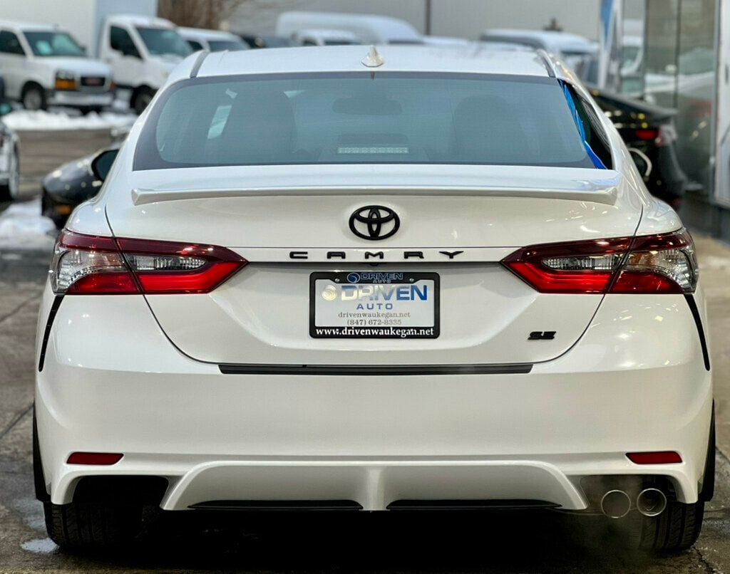 2021 Toyota Camry SE - 22979467 - 3