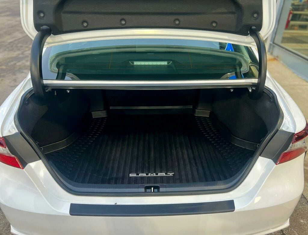 2021 Toyota Camry SE - 22979467 - 6