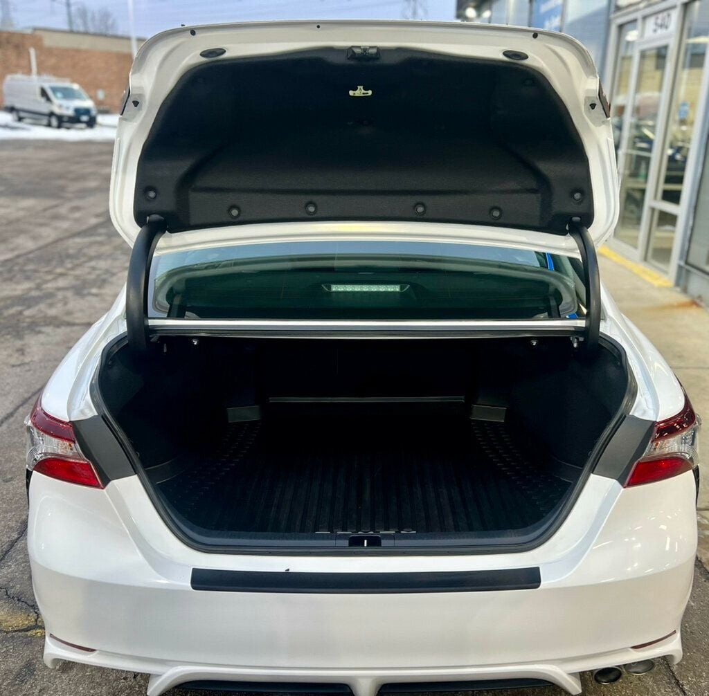 2021 Toyota Camry SE - 22979467 - 7