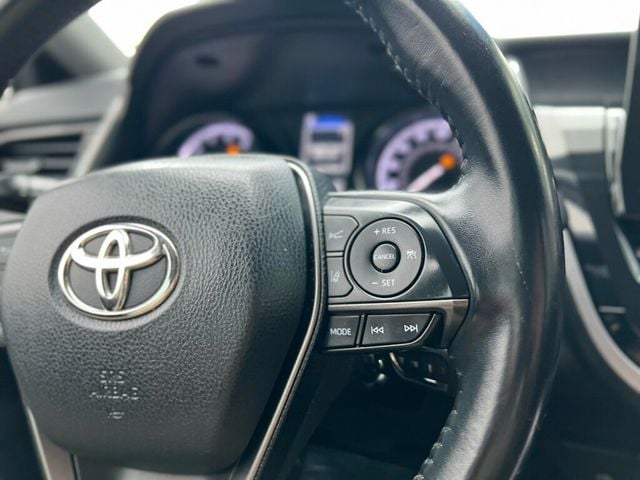 2021 Toyota Camry SE - 22985403 - 17