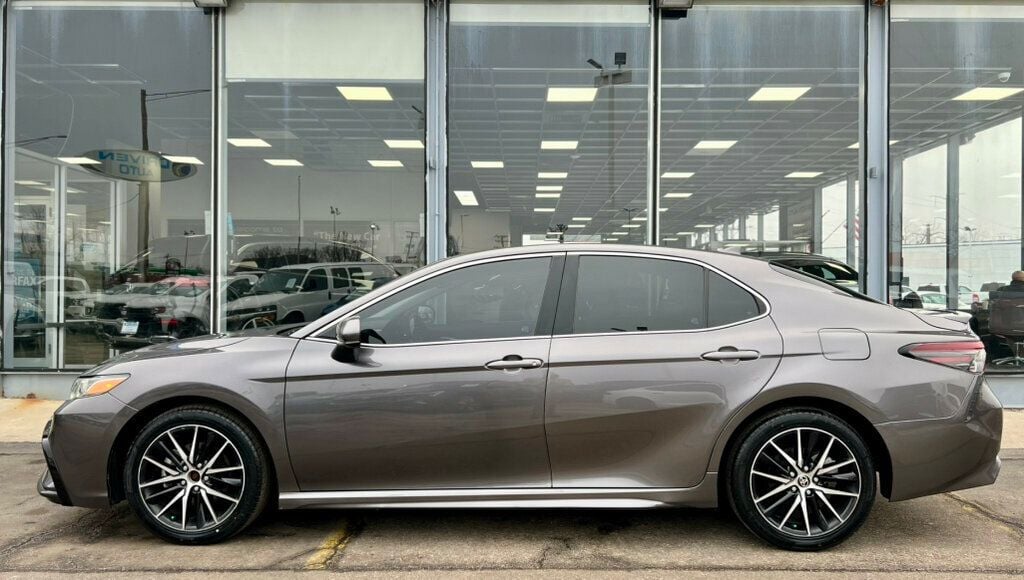 2021 Toyota Camry SE - 22985403 - 1