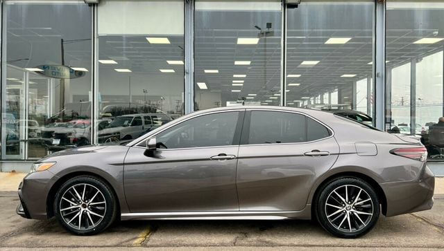 2021 Toyota Camry SE - 22985403 - 1