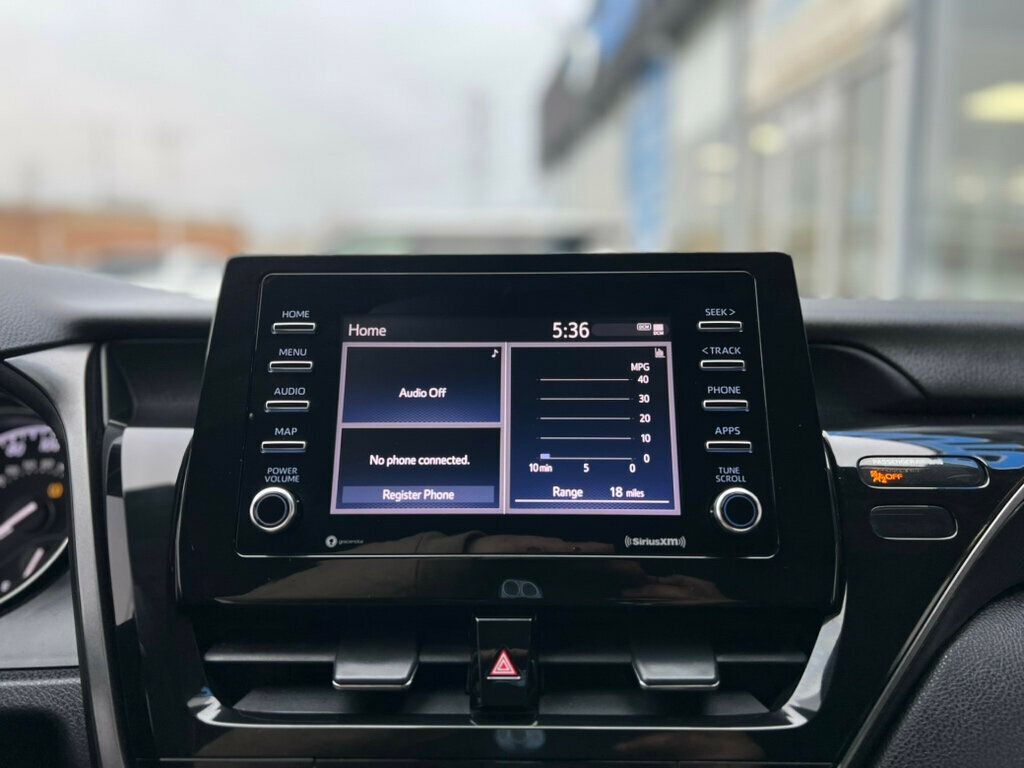 2021 Toyota Camry SE - 22985403 - 19