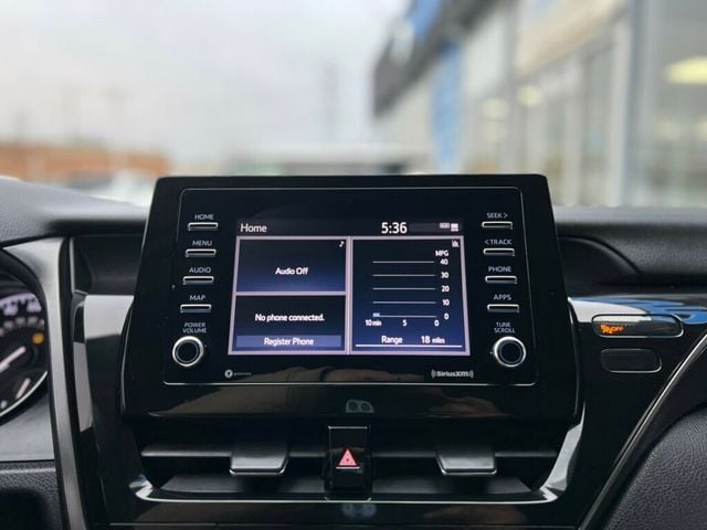 2021 Toyota Camry SE - 22985403 - 19