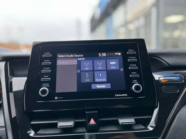 2021 Toyota Camry SE - 22985403 - 21