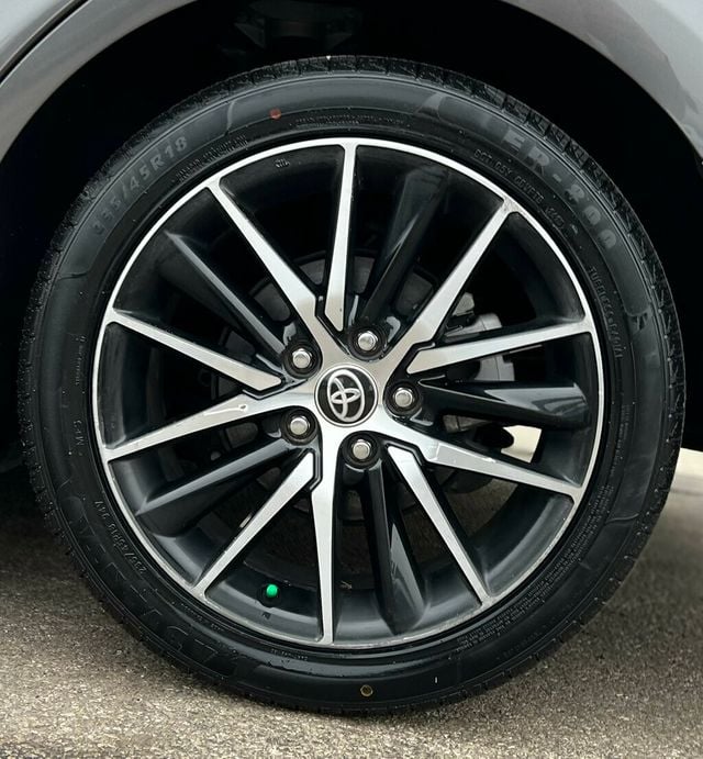 2021 Toyota Camry SE - 22985403 - 25
