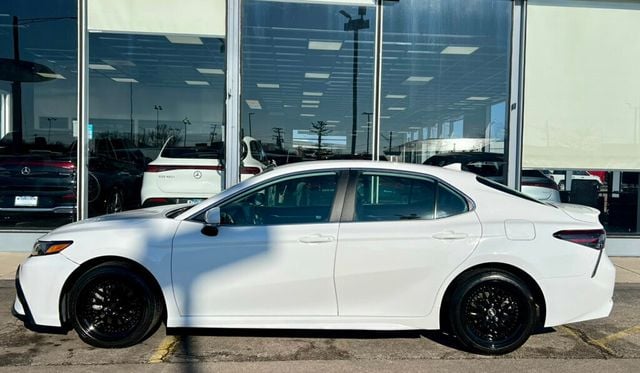 2021 Toyota Camry SE - 22988973 - 31