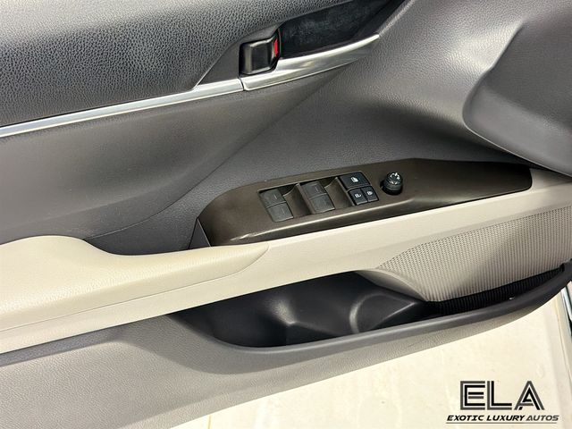 2021 Toyota Camry SE - 23033004 - 18
