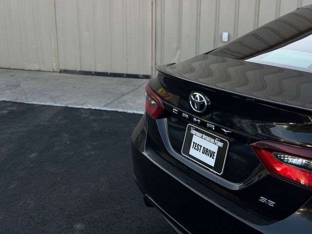 2021 Toyota Camry SE - 23062522 - 10