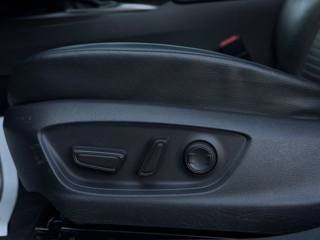 2021 Toyota Camry SE - 23062522 - 14