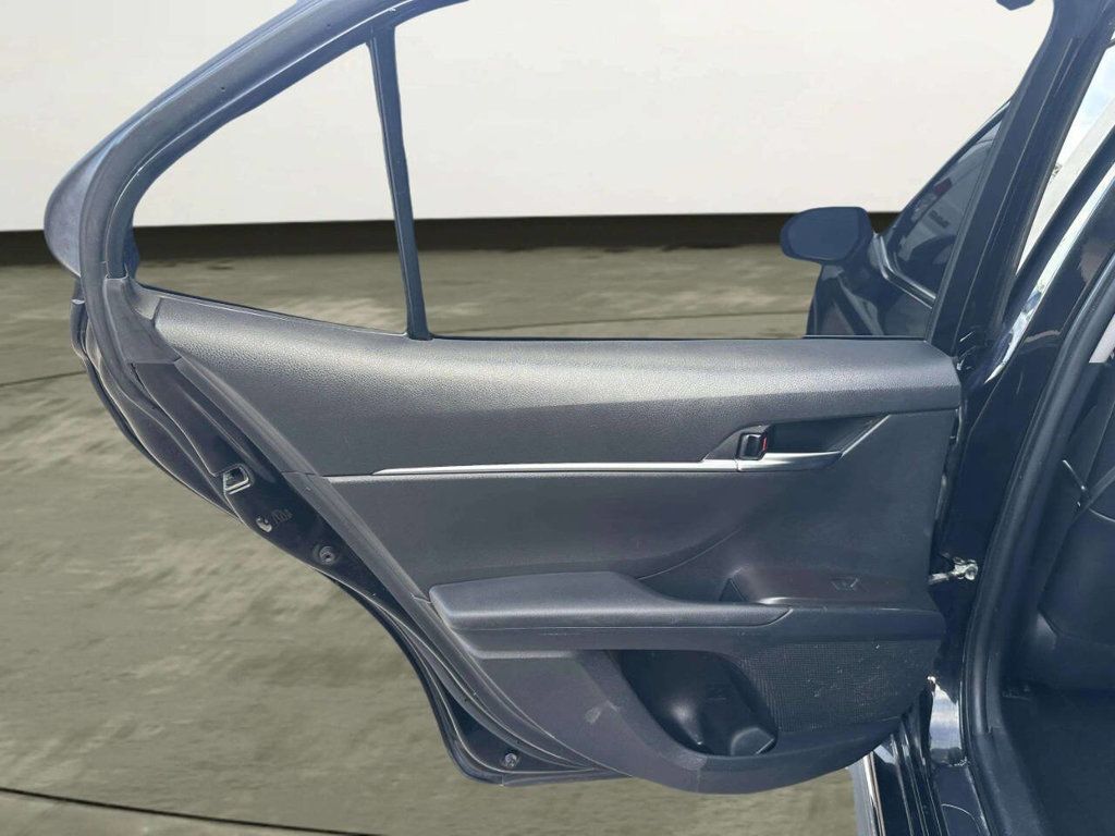 2021 Toyota Camry SE 4dr Sedan - 23043552 - 10