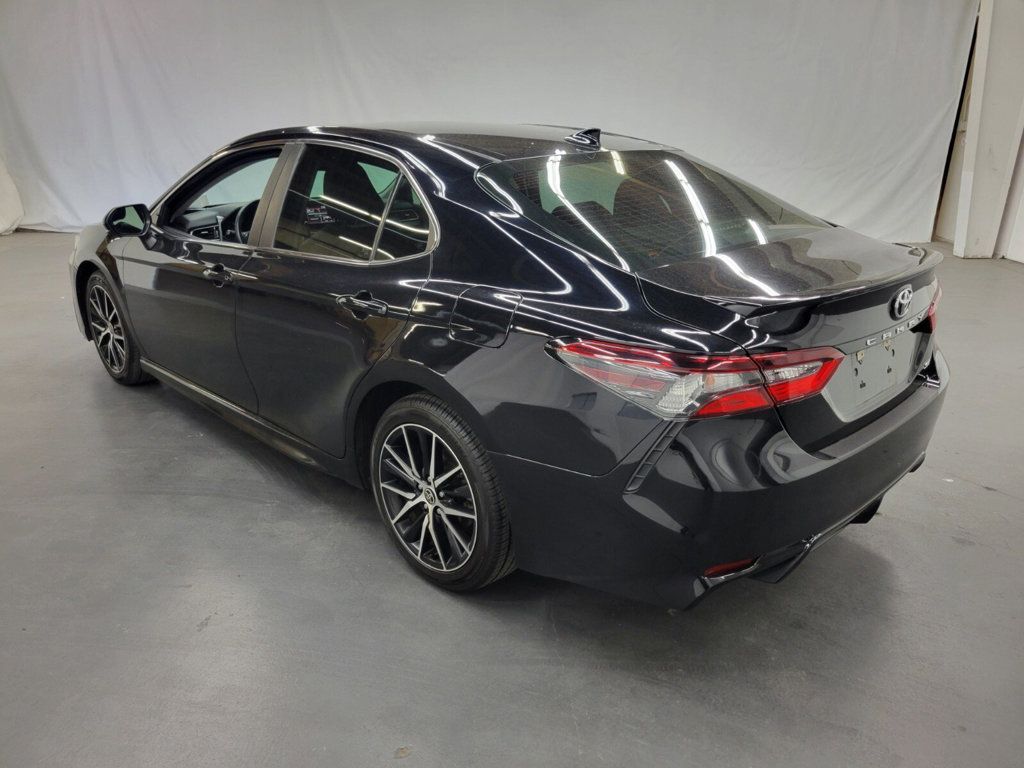 2021 Toyota Camry SE Automatic - 22417548 - 2