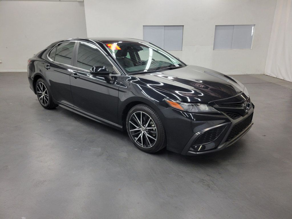 2021 Toyota Camry SE Automatic - 22417548 - 3