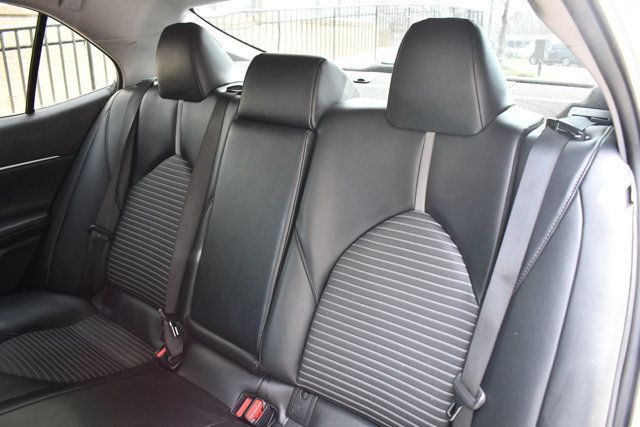 2021 Toyota Camry SE Automatic - 22992823 - 32