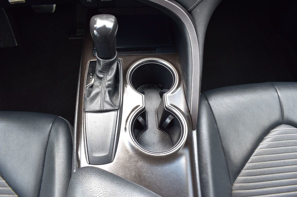 2021 Toyota Camry SE Automatic - 23058621 - 22