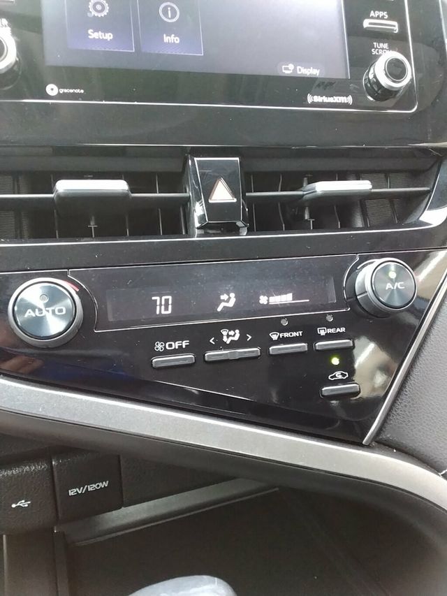 2021 Toyota Camry SE Automatic - 23055788 - 20