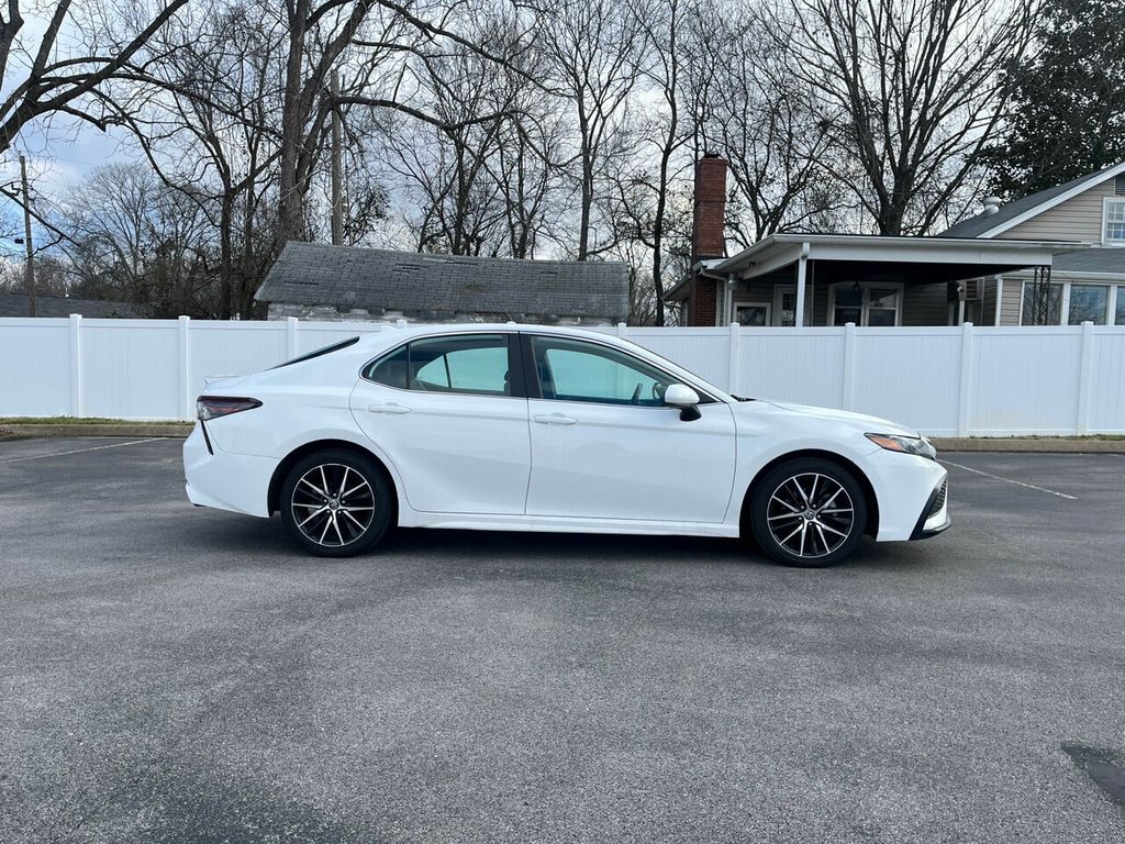 2021 Toyota Camry SE Automatic - 22302890 - 4