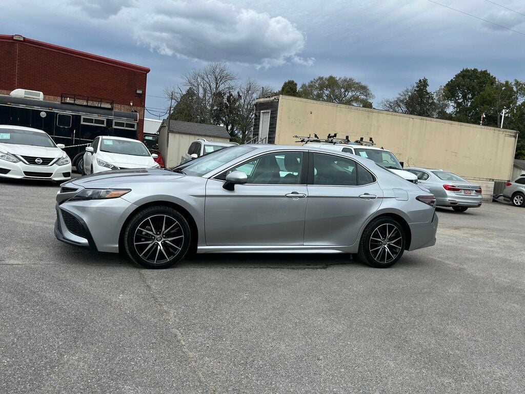 2021 Toyota Camry SE Automatic - 22632833 - 2