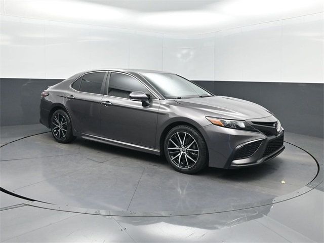 2021 Toyota Camry SE Automatic - 22922202 - 28