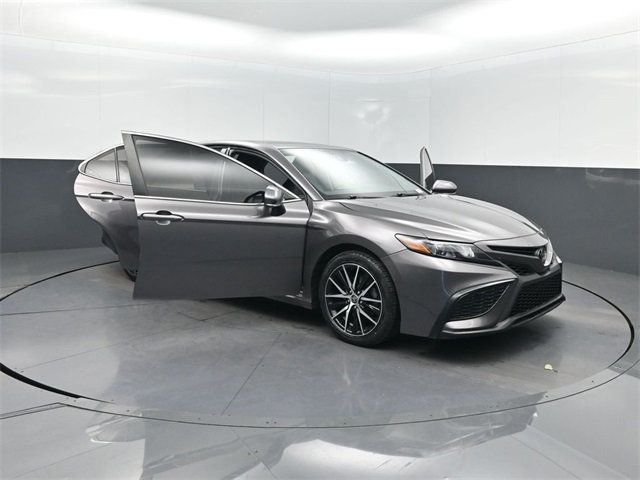 2021 Toyota Camry SE Automatic - 22922202 - 32