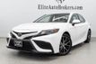2021 Toyota Camry SE Automatic - 23059651 - 32