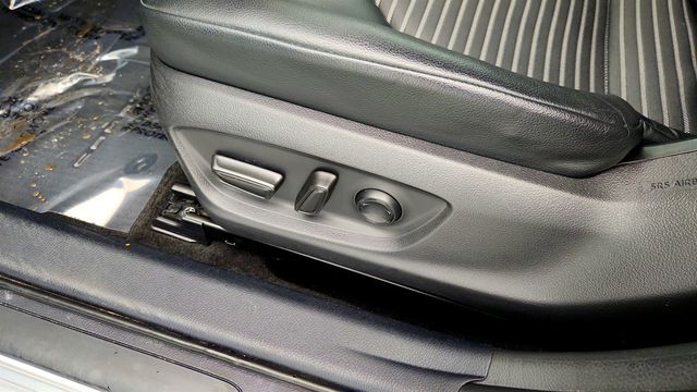 2021 Toyota Camry SE Automatic w/ Cold Weather & Convenience Pkgs + Power Moonroof - 22960919 - 11