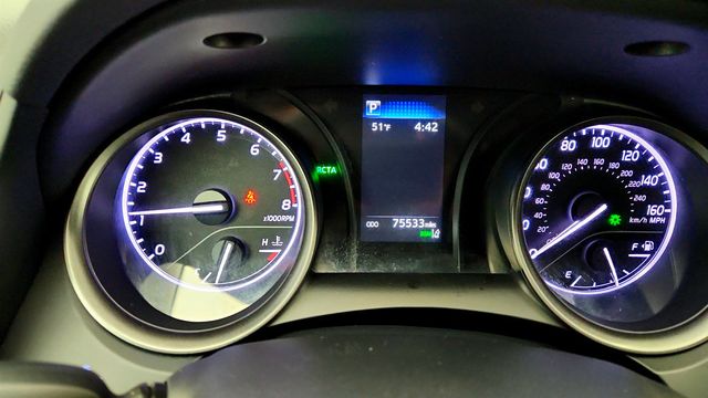 2021 Toyota Camry SE Automatic w/ Cold Weather & Convenience Pkgs + Power Moonroof - 22960919 - 14