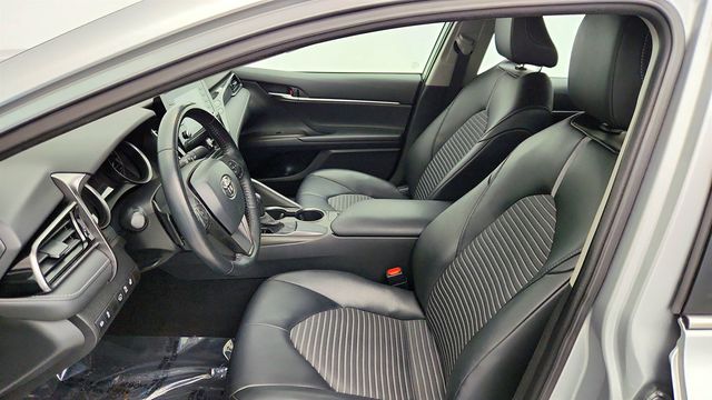 2021 Toyota Camry SE Automatic w/ Cold Weather & Convenience Pkgs + Power Moonroof - 22960919 - 20