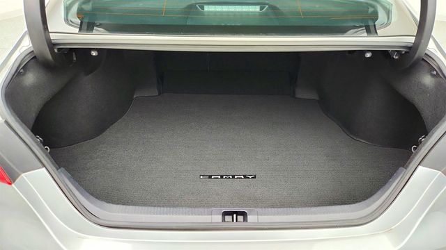 2021 Toyota Camry SE Automatic w/ Cold Weather & Convenience Pkgs + Power Moonroof - 22960919 - 22