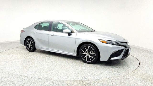 2021 Toyota Camry SE Automatic w/ Cold Weather & Convenience Pkgs + Power Moonroof - 22960919 - 2