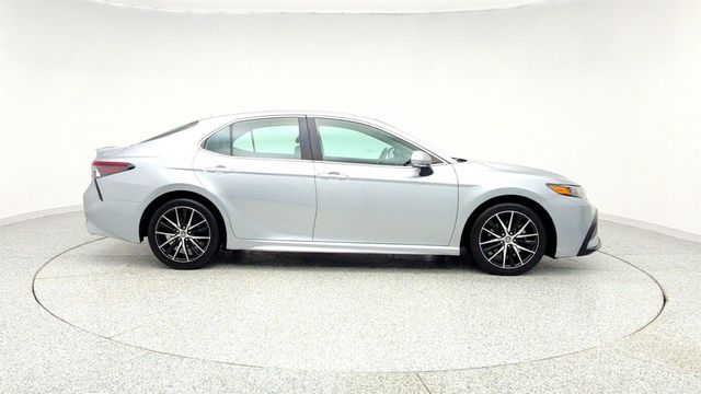2021 Toyota Camry SE Automatic w/ Cold Weather & Convenience Pkgs + Power Moonroof - 22960919 - 3