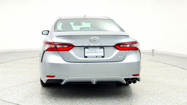 2021 Toyota Camry SE Automatic w/ Cold Weather & Convenience Pkgs + Power Moonroof - 22960919 - 5