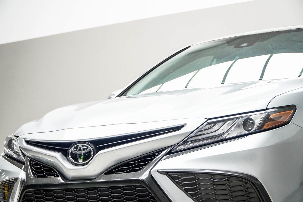 2021 Toyota Camry XSE photo 2